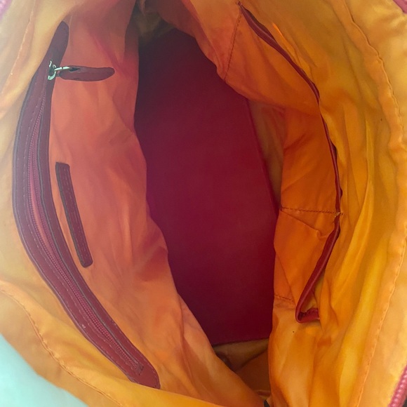 Tommy Hilfiger red shoulder purse - Picture 7 of 10